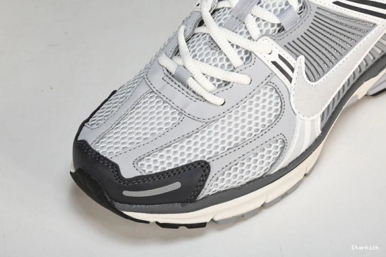  Vomero Vast Zoom  5 BV1358-001 Nike Grey 1012